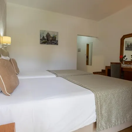 Sao Jorge Garden Hotel 3*