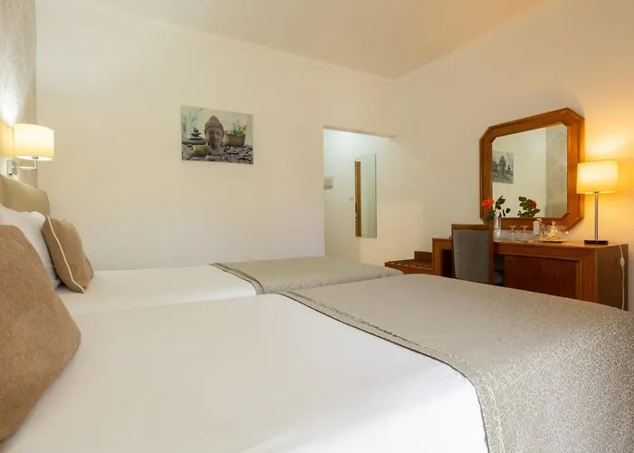 מלון Sao Jorge Garden 3*