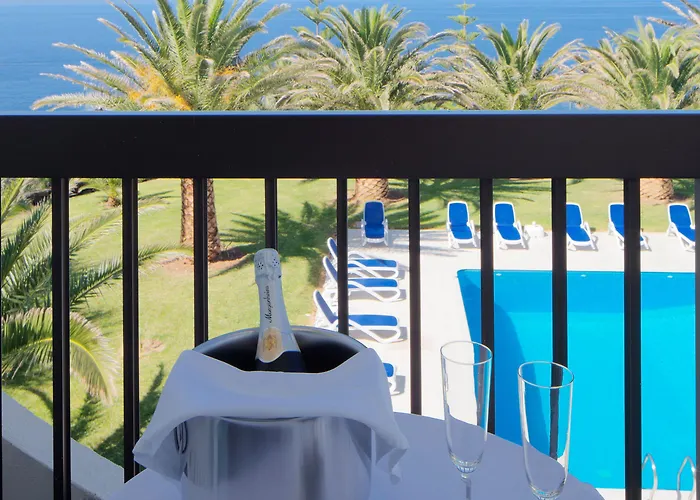 Sao Jorge Garden Hotel 3*