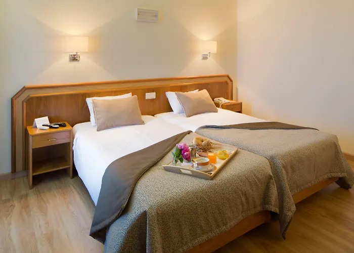 מלון Sao Jorge Garden